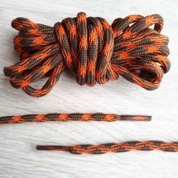 Рельефные оранжево-коричневые шнурки