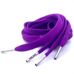 Плоские фиолетовые шнурки с металлическими наконечниками